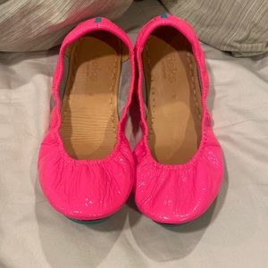 Tieks neon pink size 9